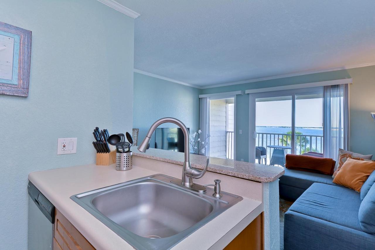 412-amazing Views, Waterfront, Wifi, Pool, Close To Bucs Stadium * Tampa